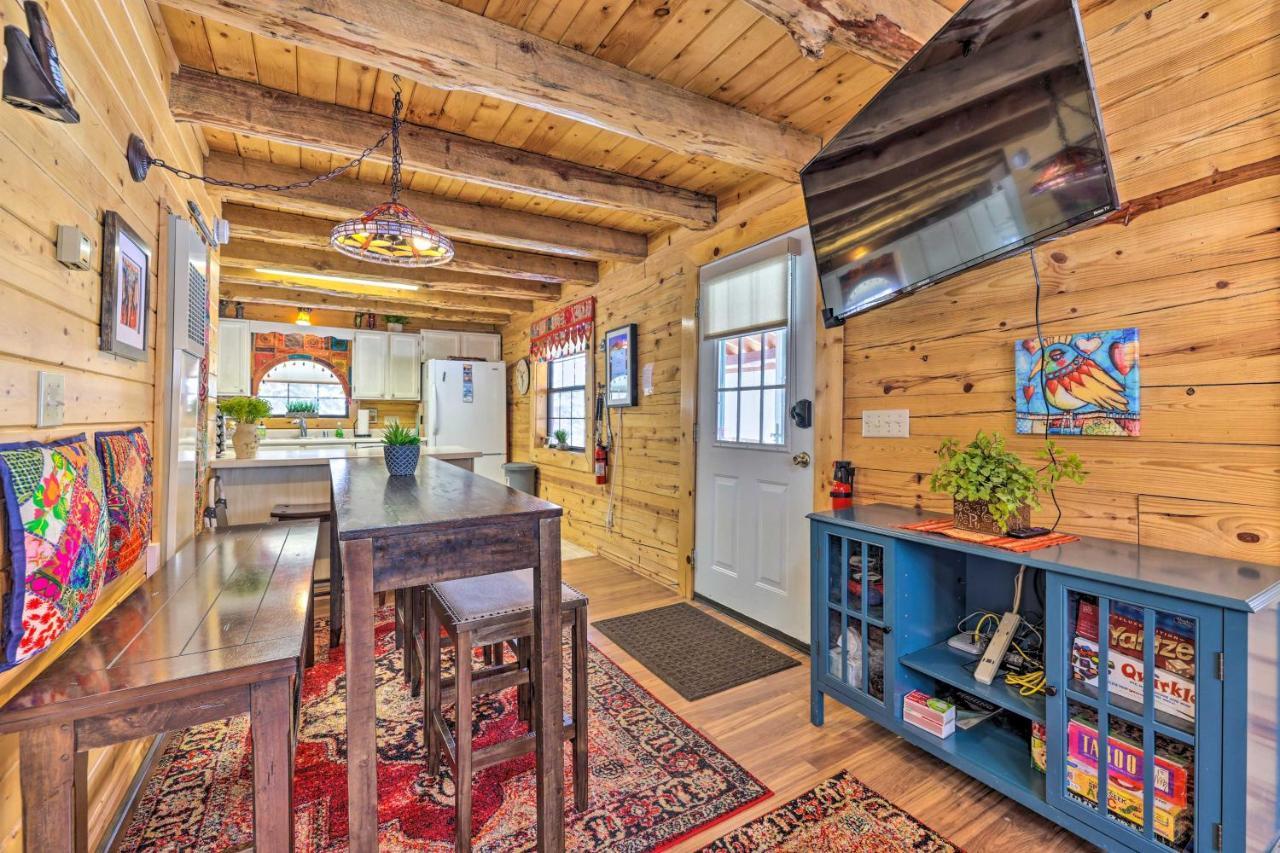 Rustic Duck Creek Village Cabin With Fire Pit! Ngoại thất bức ảnh